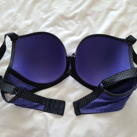 Freya Deco Underwired Moulded Plunge Bra (UK size: 30F) - Picture 3 of 11